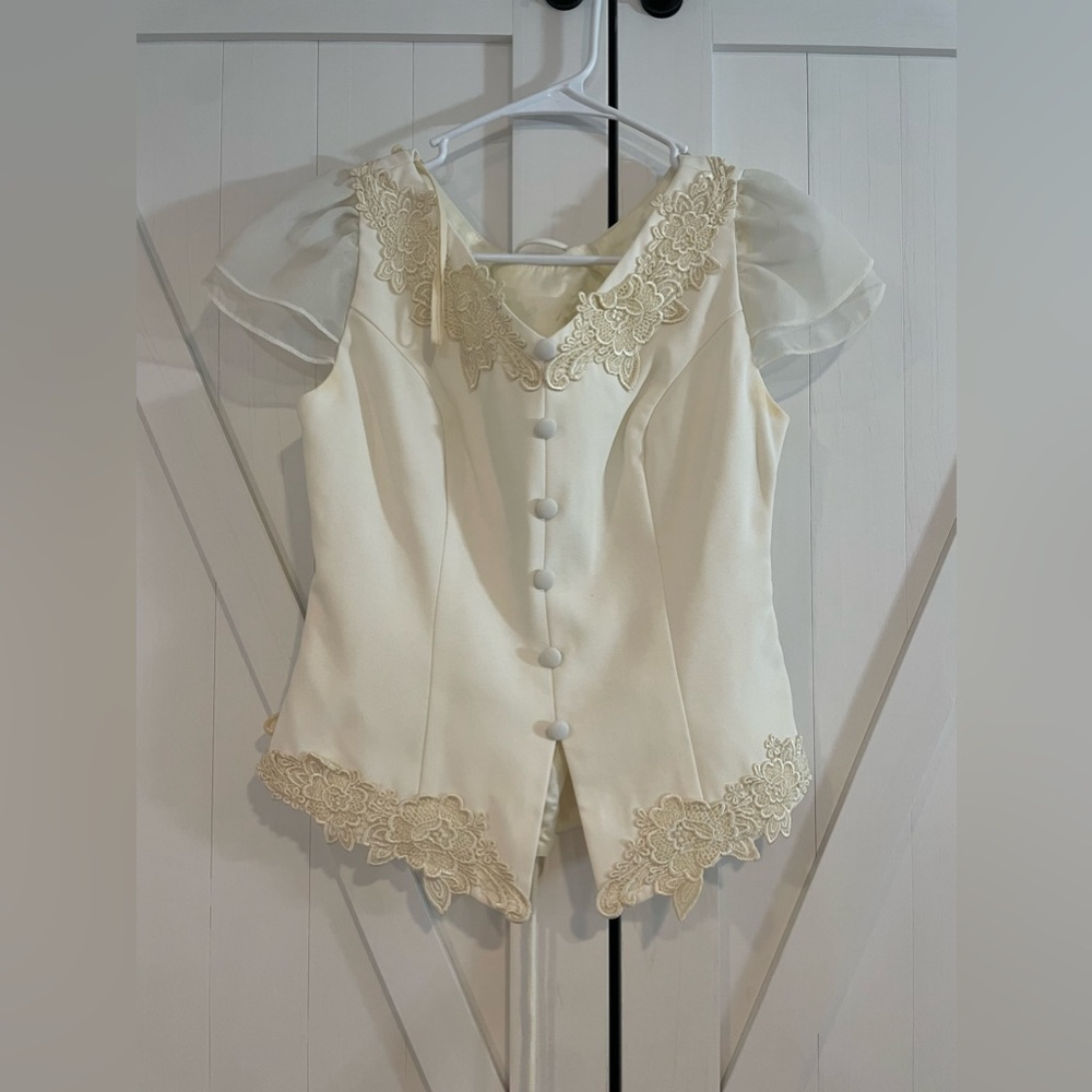 Vintage two piece set white with lace